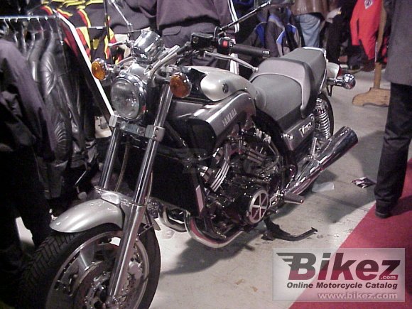2000 Yamaha VMX 1200 V-Max photo